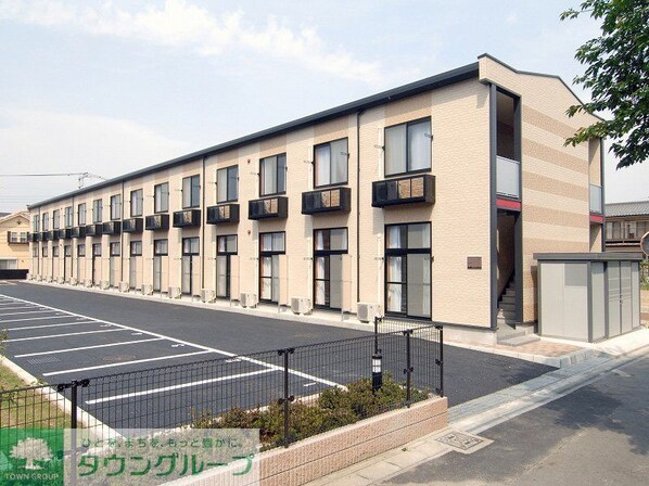 レオパレスイーストVの物件外観写真